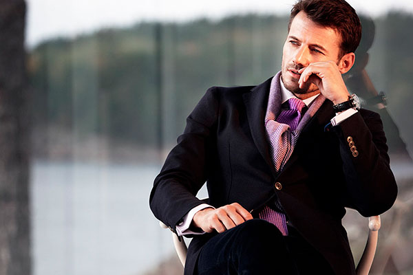 Почему одни демонстрируют успех, а другие выбирают тишину?